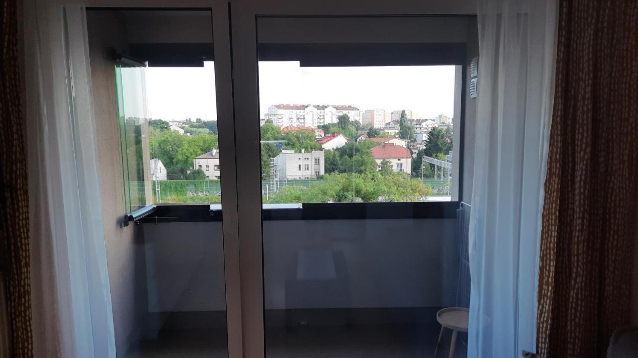 Ursa - Wygodny Apartament I Bezplatny Parking Na Miejscu Varsóvia Exterior foto